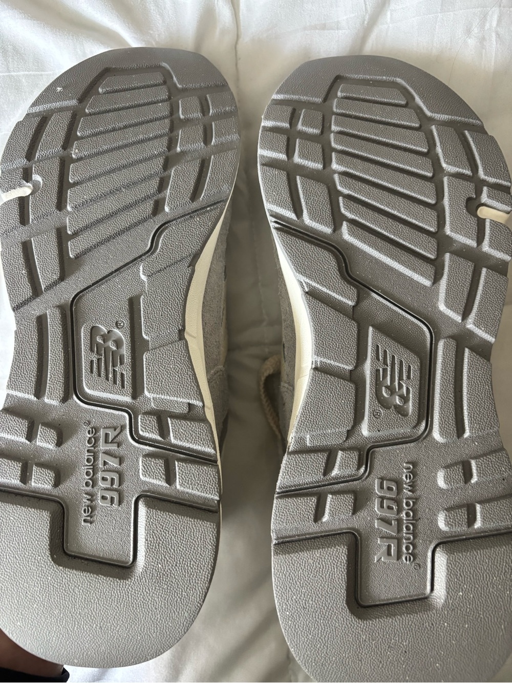 New Balance 997R Concrete/Linen Retro Runner Sneakers - Picture 5 of 7